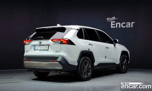 Toyota RAV4 2024 2.5 автомат (гидро), миниатюра 2 Toyota RAV4 2024 2.5 автомат (гидро), миниатюра 2