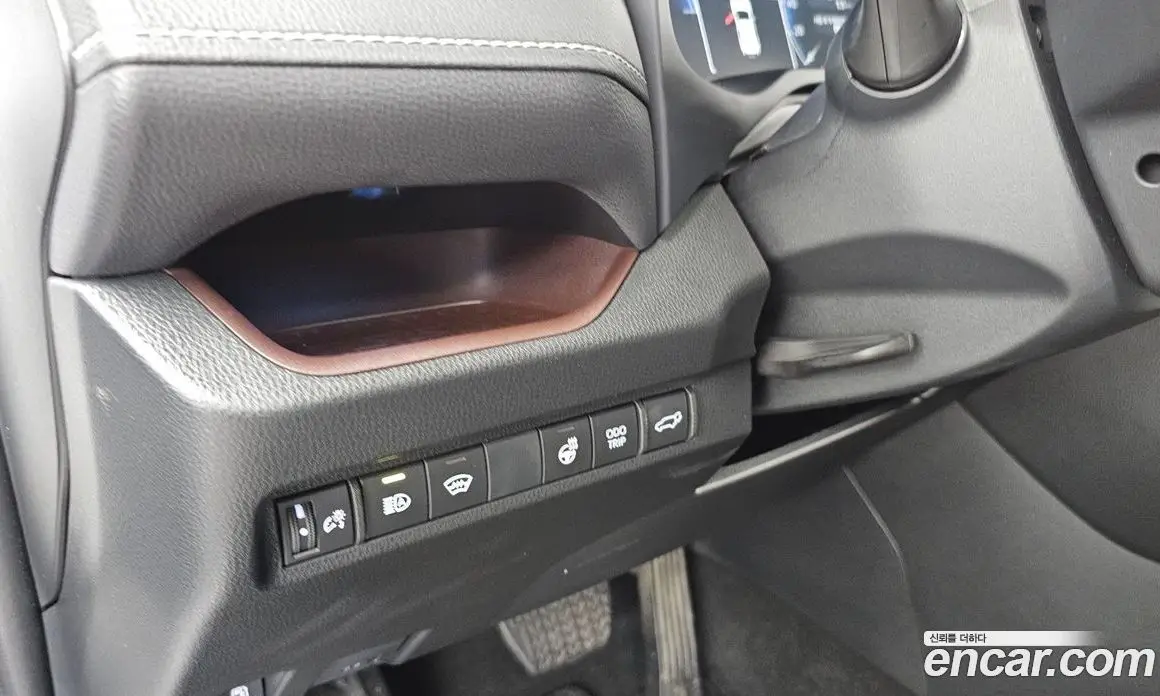 Toyota RAV4 2024 2.5 автомат (гидро), фото 28 Toyota RAV4 2024 2.5 автомат (гидро), фото 28