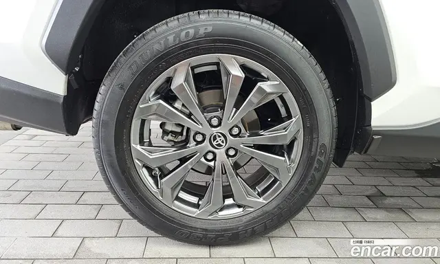 Toyota RAV4 2024 2.5 автомат (гидро), миниатюра 5 Toyota RAV4 2024 2.5 автомат (гидро), миниатюра 5