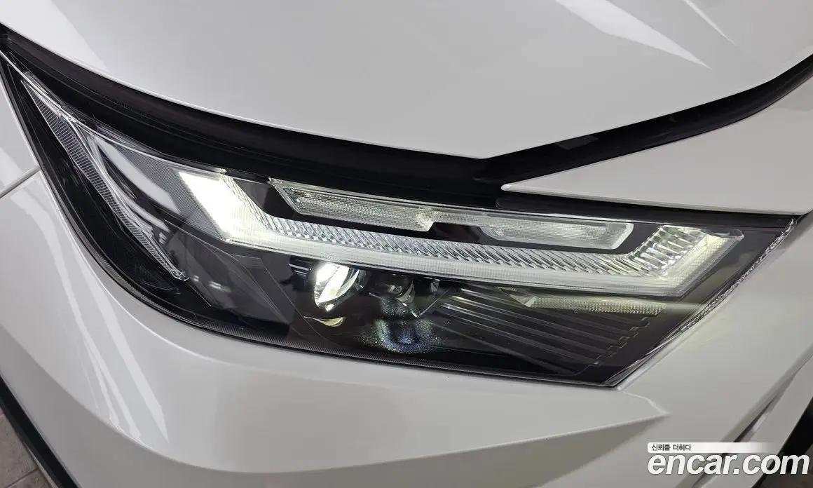 Toyota RAV4 2024 2.5 автомат (гидро), фото 8 Toyota RAV4 2024 2.5 автомат (гидро), фото 8
