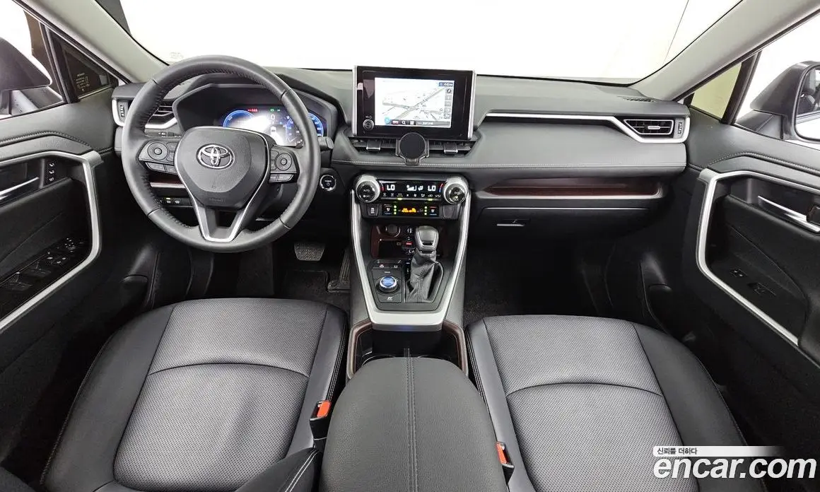 Toyota RAV4 2024 2.5 автомат (гидро), фото 10 Toyota RAV4 2024 2.5 автомат (гидро), фото 10