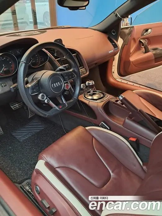 Audi R8 2015 5.2 автомат (гидро), фото 7