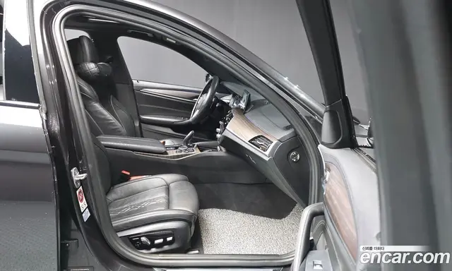 BMW 5 серия 2017 2.0 автомат (гидро), миниатюра 11 BMW 5 серия 2017 2.0 автомат (гидро), миниатюра 11