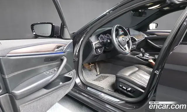 BMW 5 серия 2017 2.0 автомат (гидро), миниатюра 10 BMW 5 серия 2017 2.0 автомат (гидро), миниатюра 10