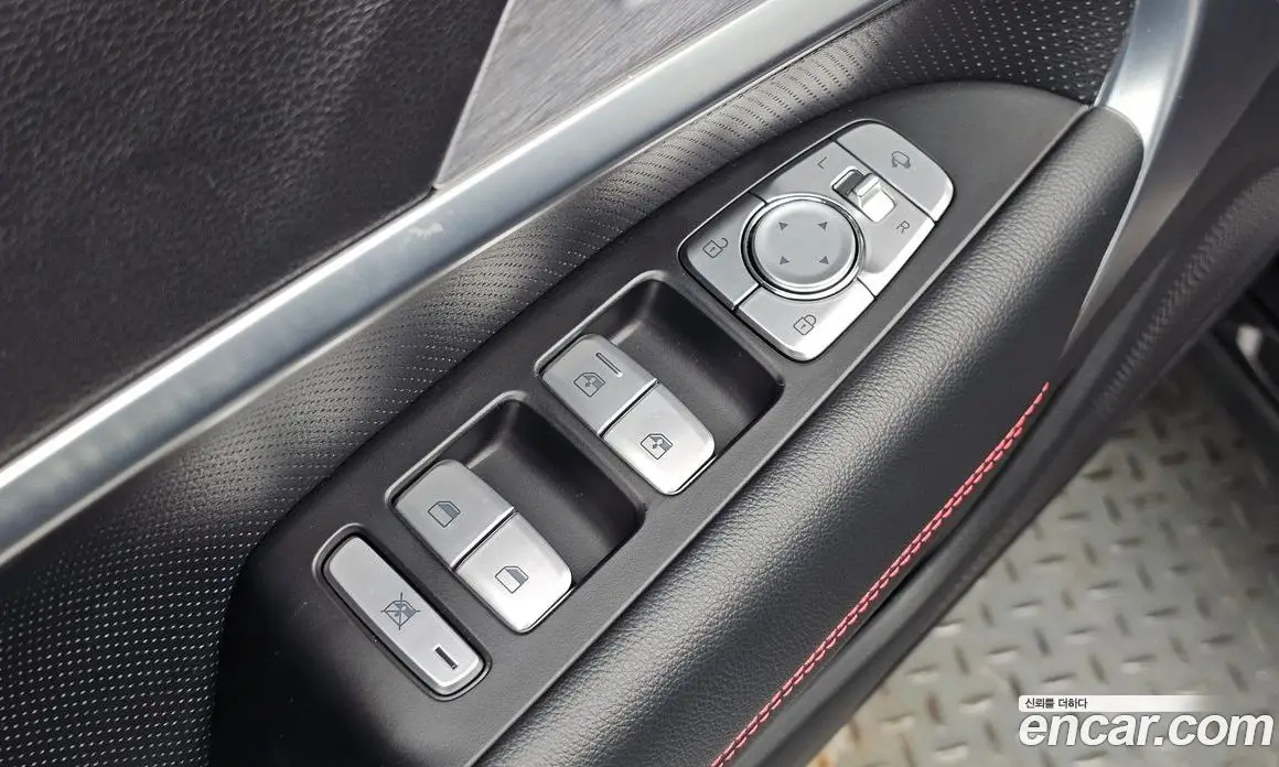Genesis G70 2019 3.3 автомат (гидро), фото 28 Genesis G70 2019 3.3 автомат (гидро), фото 28