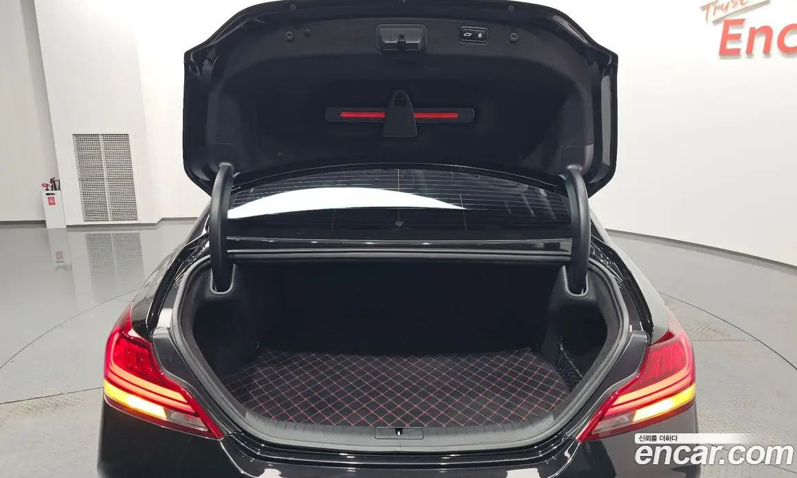 Genesis G70 2019 3.3 автомат (гидро), фото 32 Genesis G70 2019 3.3 автомат (гидро), фото 32