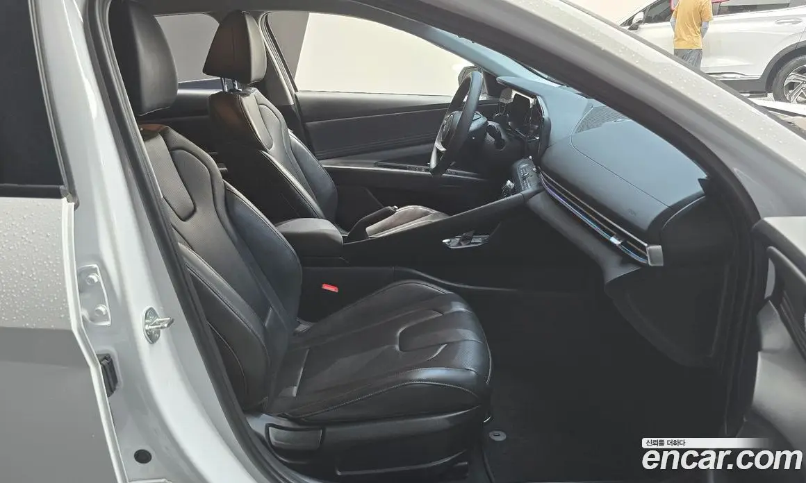 Hyundai Avante 2023 1.6 автомат (гидро), фото 16