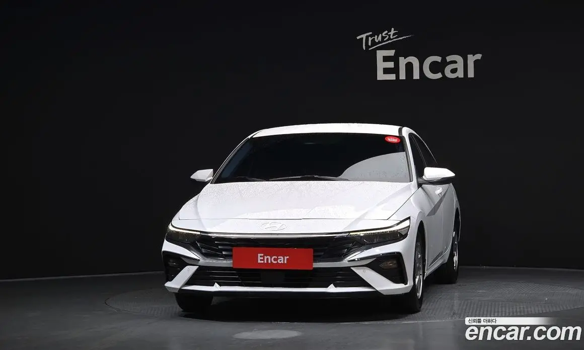 Hyundai Avante 2023 1.6 автомат (гидро), фото 3