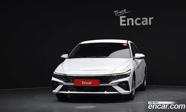 Hyundai Avante 2023 1.6 автомат (гидро), миниатюра 3