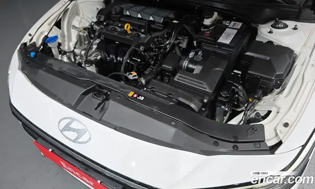 Hyundai Avante 2023 1.6 автомат (гидро), миниатюра 6