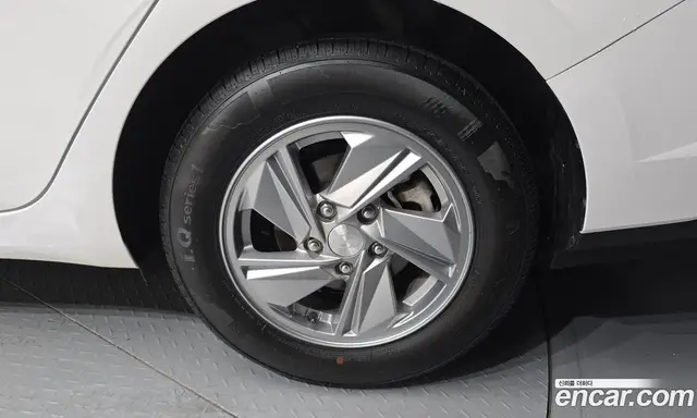 Hyundai Avante 2023 1.6 автомат (гидро), миниатюра 7