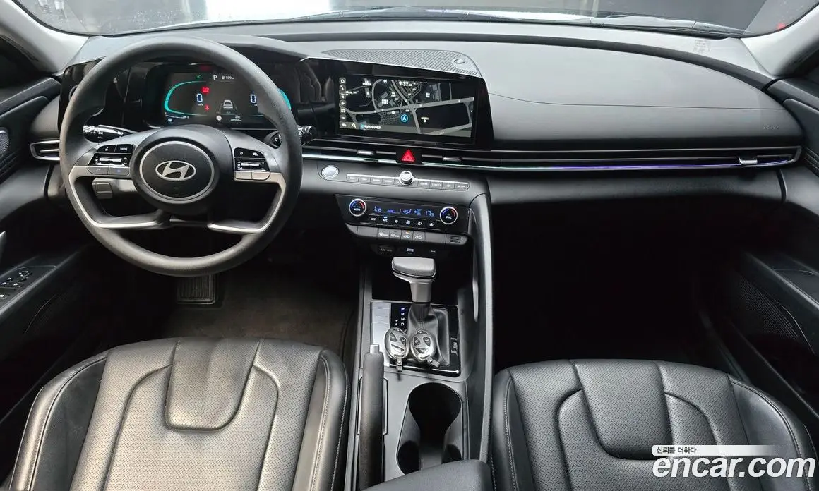 Hyundai Avante 2023 1.6 автомат (гидро), фото 10