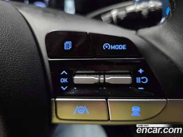Hyundai Avante 2023 1.6 автомат (гидро), миниатюра 12