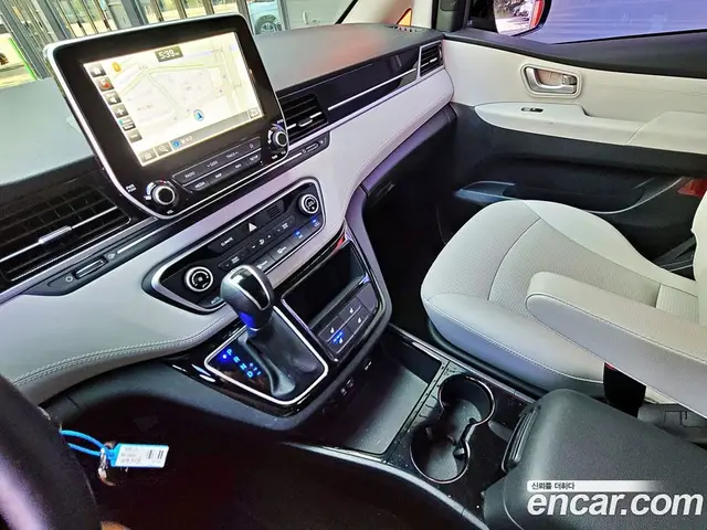 Hyundai Starex 2019 2.5 автомат (гидро), миниатюра 7 Hyundai Starex 2019 2.5 автомат (гидро), миниатюра 7