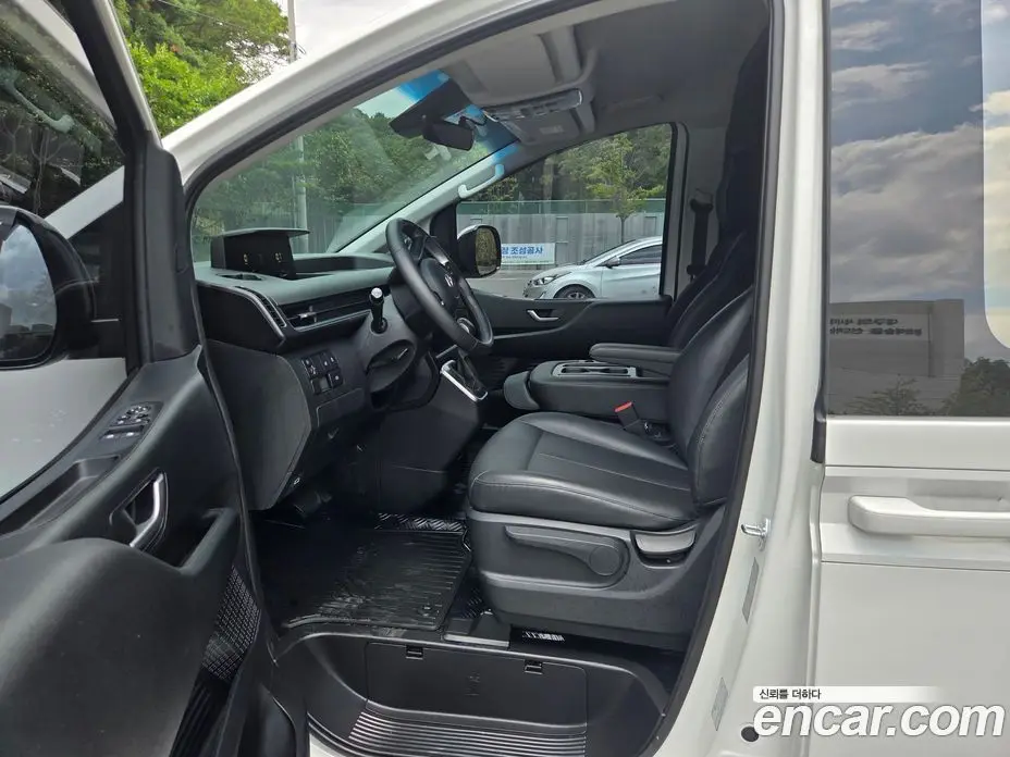 Hyundai Staria 2025 3.5 автомат (гидро), фото 12 Hyundai Staria 2025 3.5 автомат (гидро), фото 12