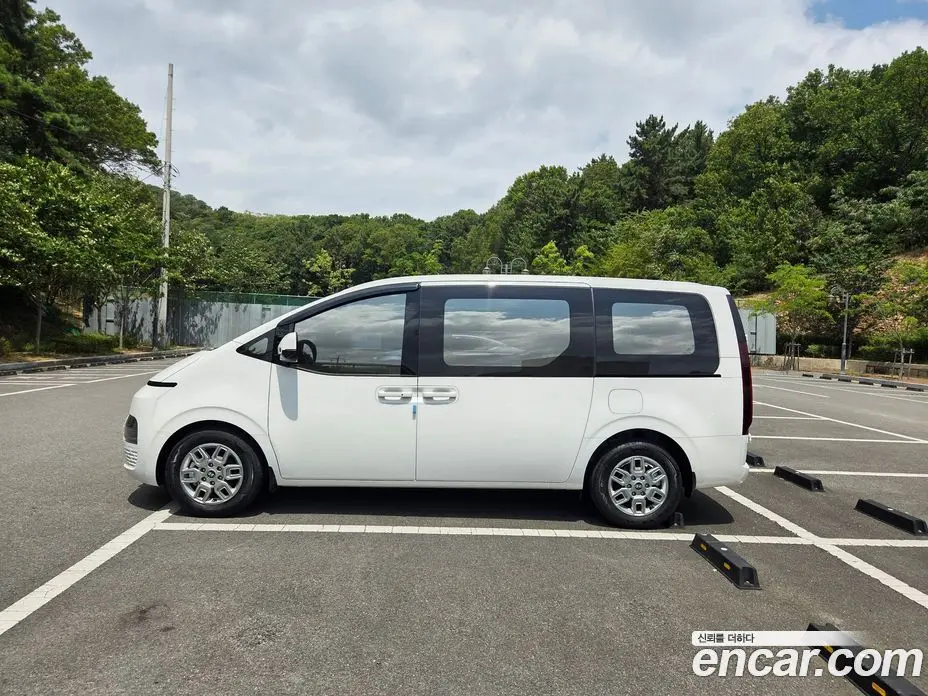 Hyundai Staria 2025 3.5 автомат (гидро), фото 4 Hyundai Staria 2025 3.5 автомат (гидро), фото 4