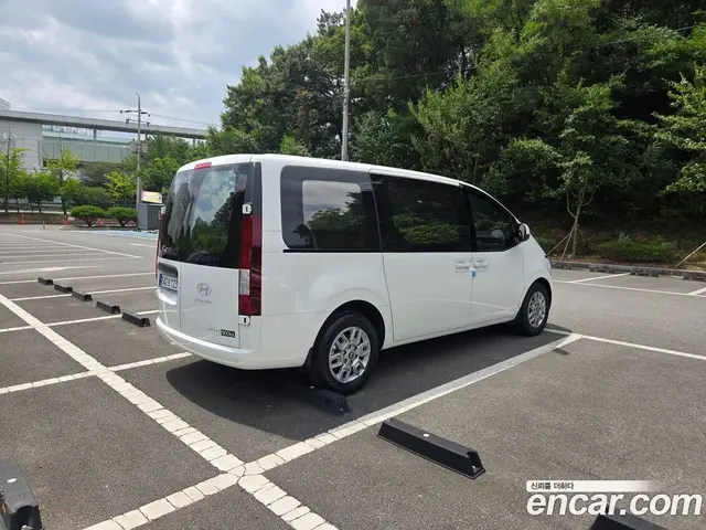Hyundai Staria 2025 3.5 автомат (гидро), миниатюра 5 Hyundai Staria 2025 3.5 автомат (гидро), миниатюра 5