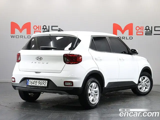 Hyundai Venue 2023 1.6 автомат (гидро), миниатюра 3 Hyundai Venue 2023 1.6 автомат (гидро), миниатюра 3