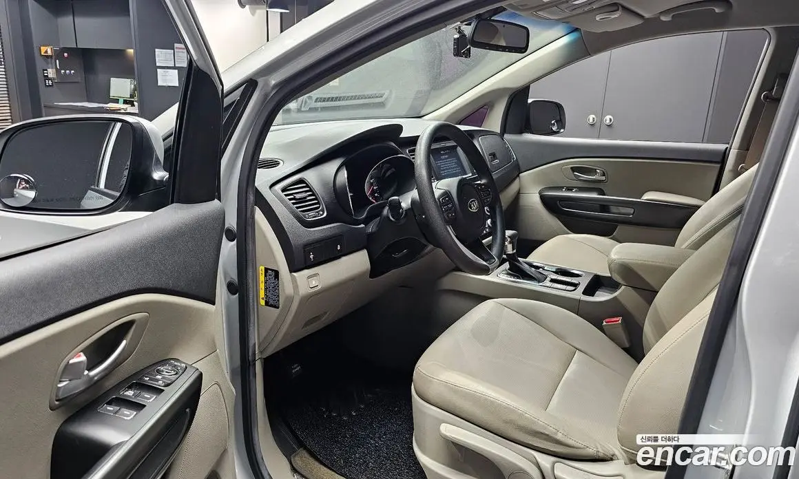 Kia Carnival 2018 2.2 автомат (гидро), фото 13 Kia Carnival 2018 2.2 автомат (гидро), фото 13
