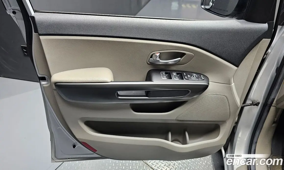 Kia Carnival 2018 2.2 автомат (гидро), фото 14 Kia Carnival 2018 2.2 автомат (гидро), фото 14