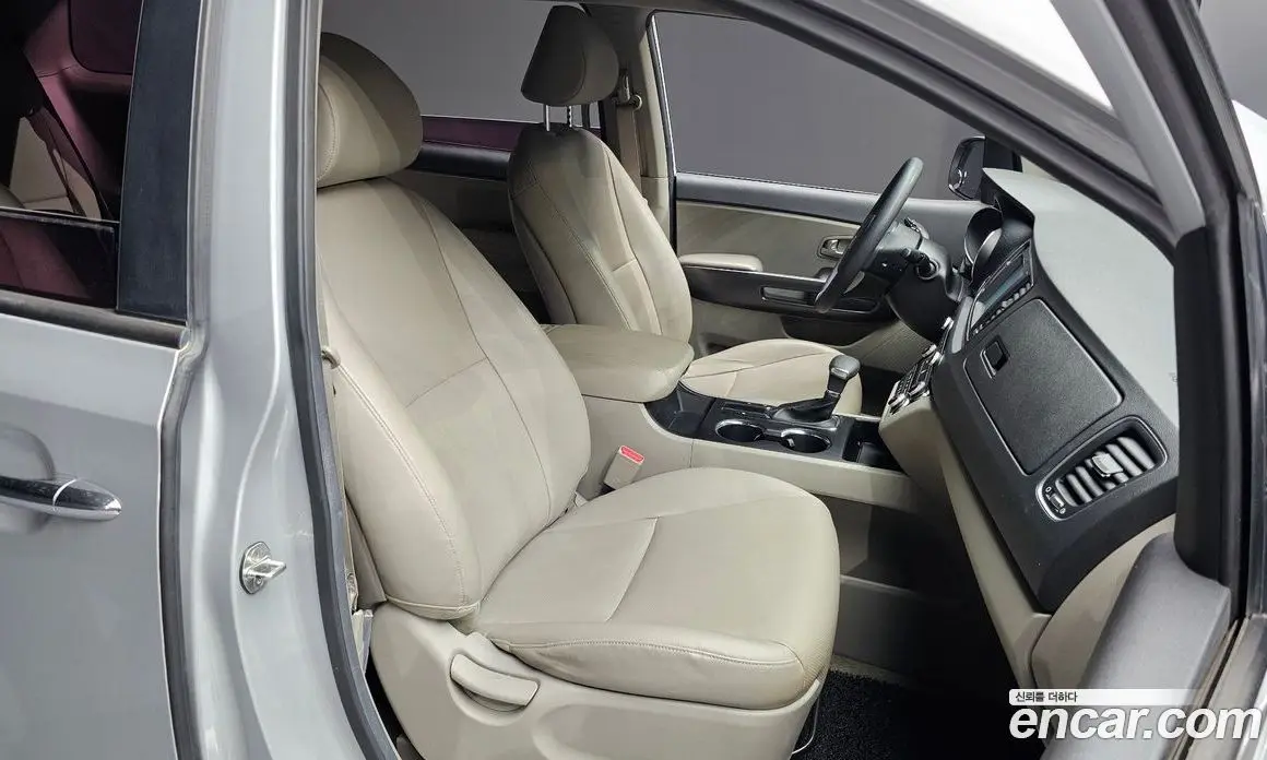 Kia Carnival 2018 2.2 автомат (гидро), фото 17 Kia Carnival 2018 2.2 автомат (гидро), фото 17
