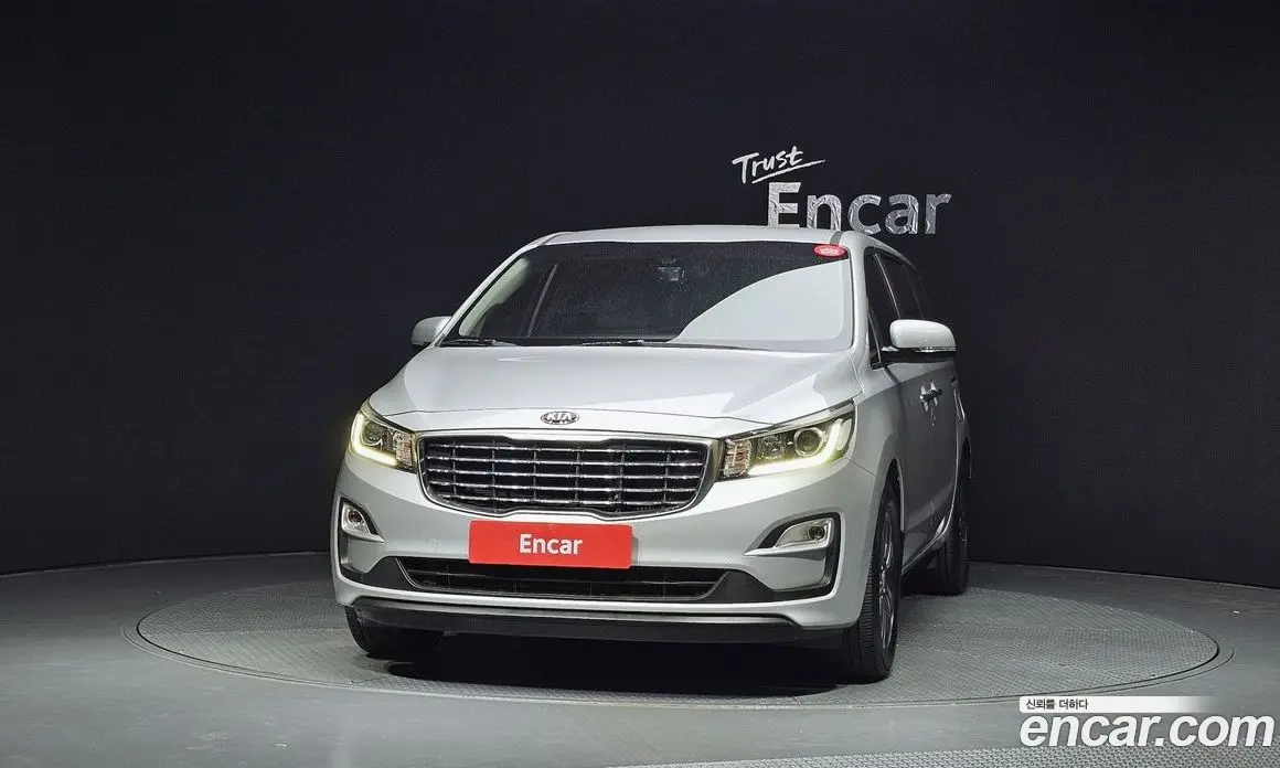 Kia Carnival 2018 2.2 автомат (гидро), фото 3 Kia Carnival 2018 2.2 автомат (гидро), фото 3