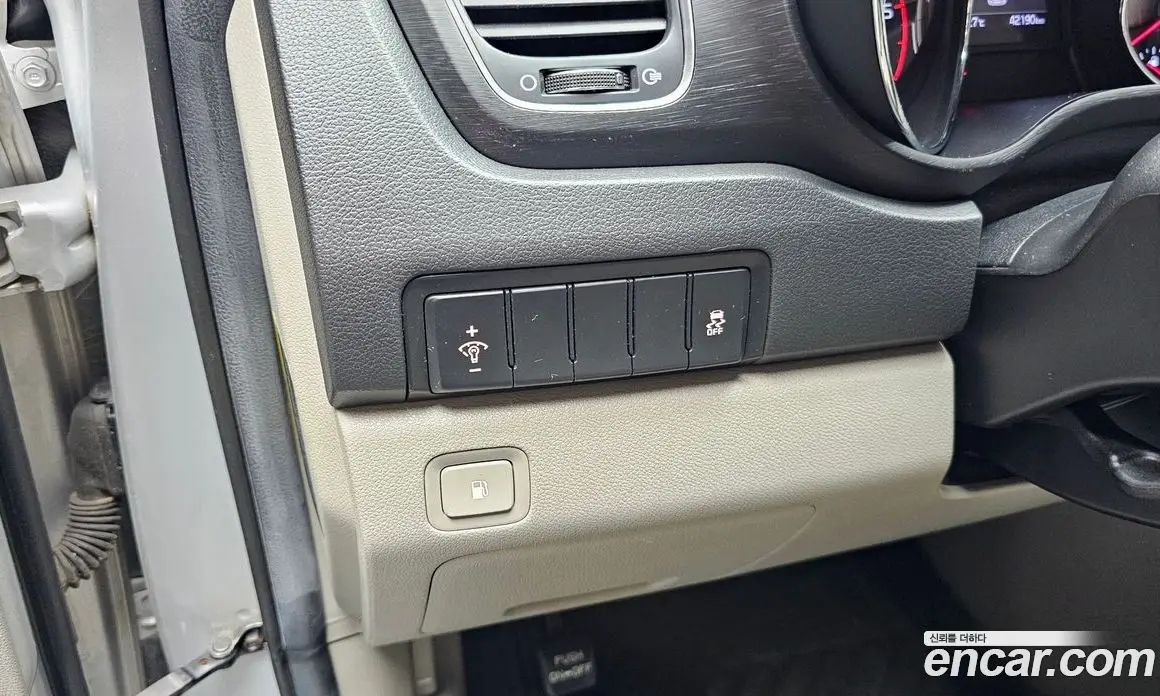 Kia Carnival 2018 2.2 автомат (гидро), фото 22 Kia Carnival 2018 2.2 автомат (гидро), фото 22