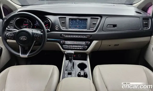 Kia Carnival 2018 2.2 автомат (гидро), миниатюра 10 Kia Carnival 2018 2.2 автомат (гидро), миниатюра 10