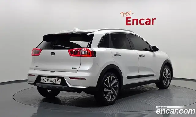 Kia Niro 2016 1.6 автомат (гидро), миниатюра 2 Kia Niro 2016 1.6 автомат (гидро), миниатюра 2