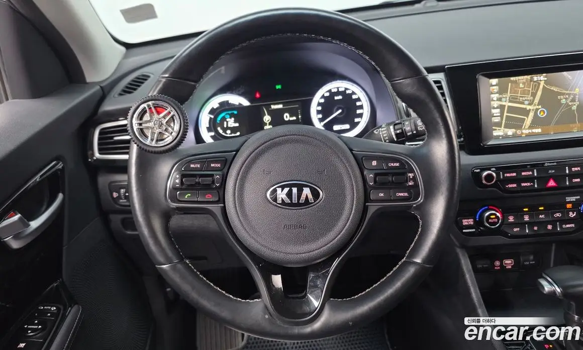 Kia Niro 2016 1.6 автомат (гидро), фото 14 Kia Niro 2016 1.6 автомат (гидро), фото 14