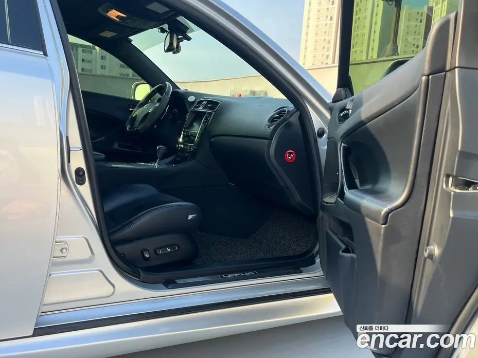 Lexus IS 2010 5.0 автомат (гидро), фото 12 Lexus IS 2010 5.0 автомат (гидро), фото 12