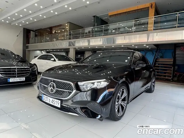 Mercedes-Benz E-Class 2024 2.0 автомат (гидро), миниатюра 1