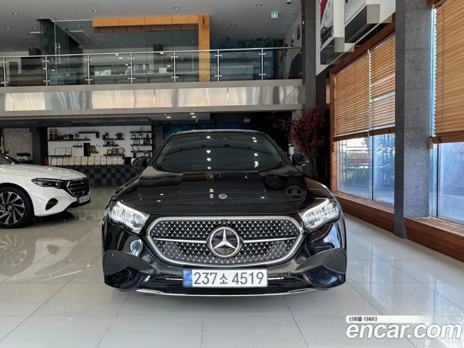 Mercedes-Benz E-Class 2024 2.0 автомат (гидро), фото 3