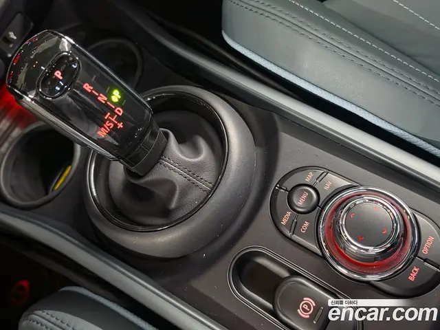 Mini Clubman 2024 2.0 автомат (гидро), миниатюра 9 Mini Clubman 2024 2.0 автомат (гидро), миниатюра 9