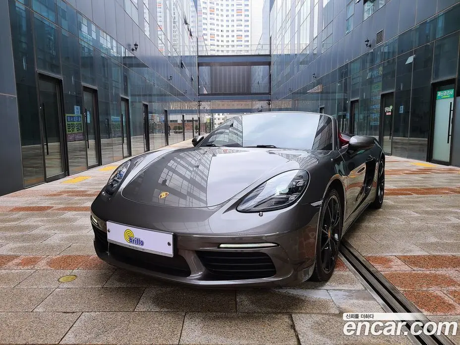 Porsche 718 2016 2.5 автомат (гидро), фото 1 Porsche 718 2016 2.5 автомат (гидро), фото 1