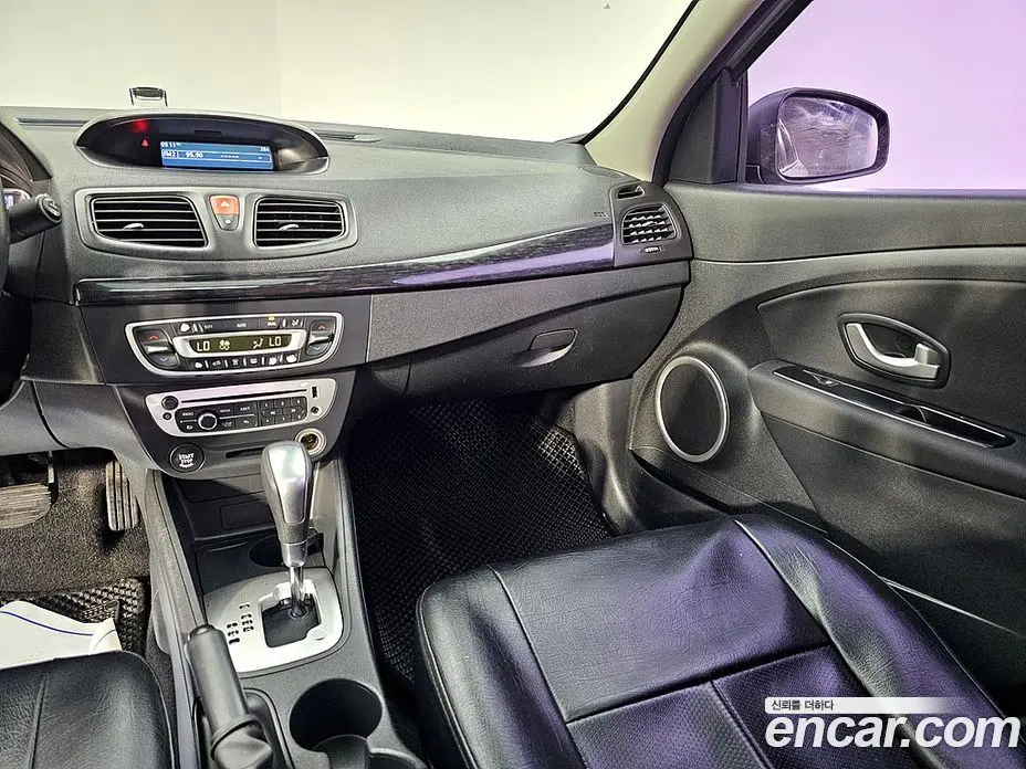 Renault (Samsung) SM3 2014 1.6 автомат (гидро), фото 9 Renault (Samsung) SM3 2014 1.6 автомат (гидро), фото 9