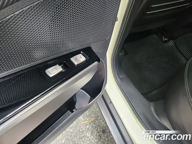 SsangYong TIBOLI 2017 1.6 автомат (гидро), миниатюра 11