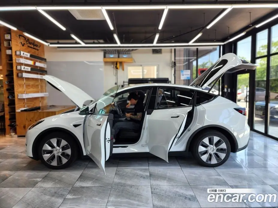 Tesla Model Y 2022 автомат (гидро), фото 15 Tesla Model Y 2022 автомат (гидро), фото 15
