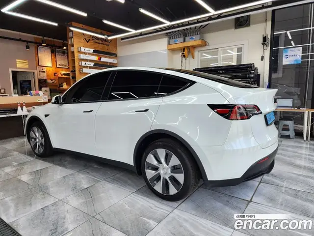 Tesla Model Y 2022 автомат (гидро), миниатюра 6 Tesla Model Y 2022 автомат (гидро), миниатюра 6