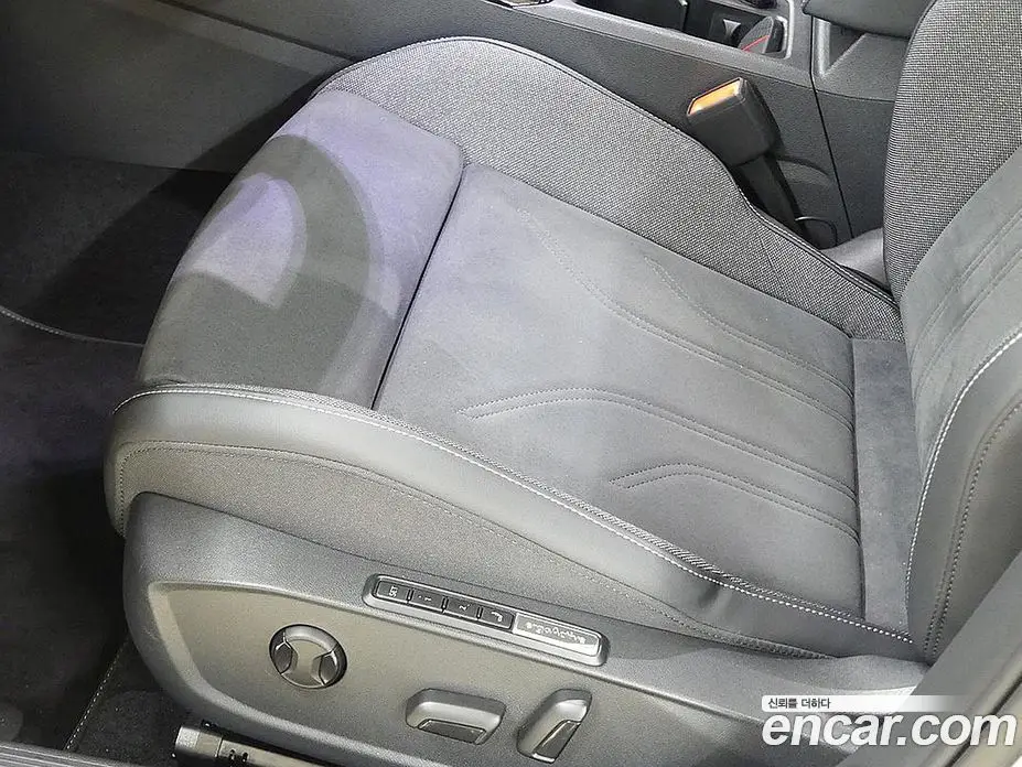 Volkswagen Golf 2026 2.0 автомат (гидро), фото 16 Volkswagen Golf 2026 2.0 автомат (гидро), фото 16