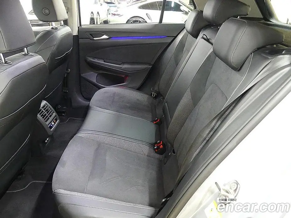 Volkswagen Golf 2026 2.0 автомат (гидро), фото 17 Volkswagen Golf 2026 2.0 автомат (гидро), фото 17
