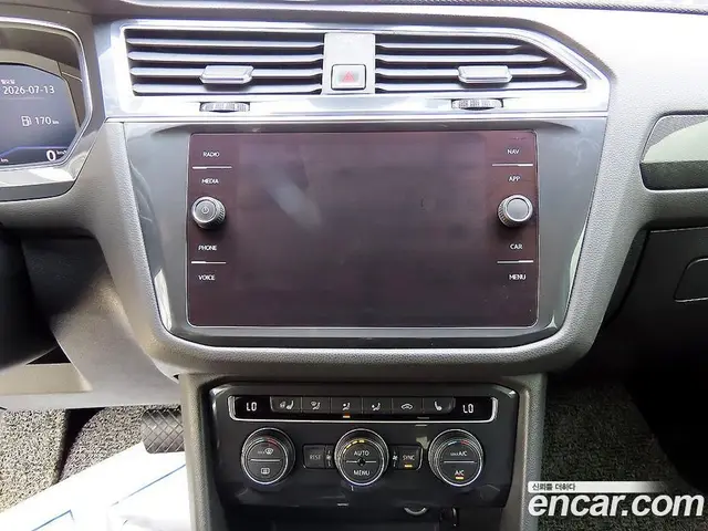 Volkswagen Tiguan 2020 2.0 автомат (гидро), миниатюра 12