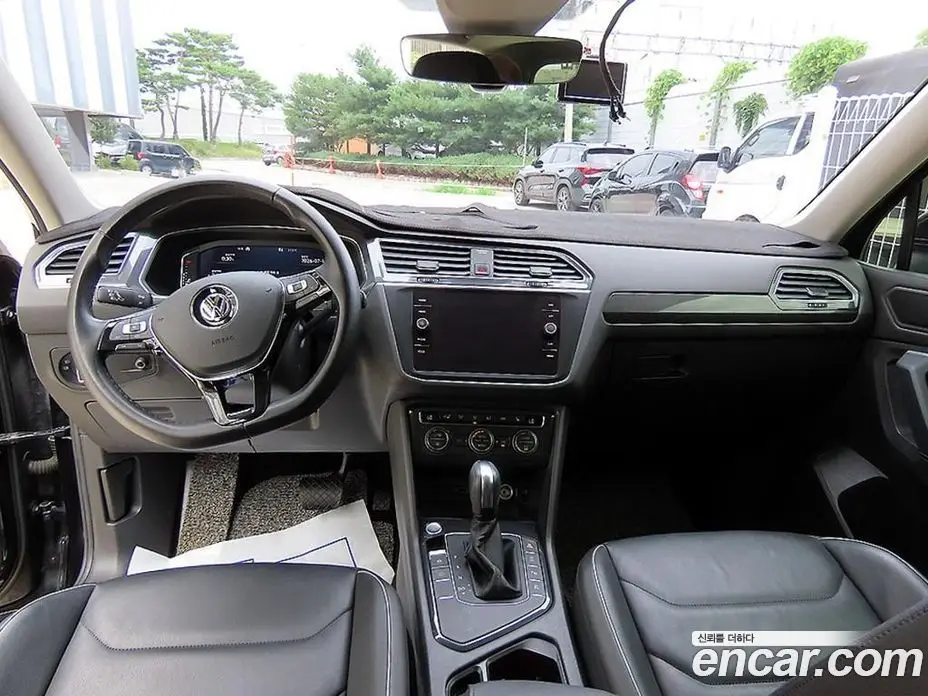 Volkswagen Tiguan 2020 2.0 автомат (гидро), фото 7 Volkswagen Tiguan 2020 2.0 автомат (гидро), фото 7