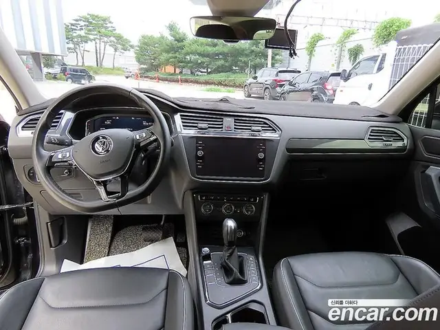 Volkswagen Tiguan 2020 2.0 автомат (гидро), миниатюра 7 Volkswagen Tiguan 2020 2.0 автомат (гидро), миниатюра 7