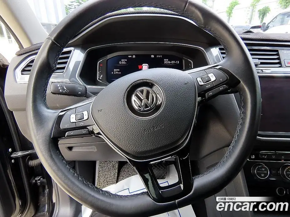Volkswagen Tiguan 2020 2.0 автомат (гидро), фото 8 Volkswagen Tiguan 2020 2.0 автомат (гидро), фото 8