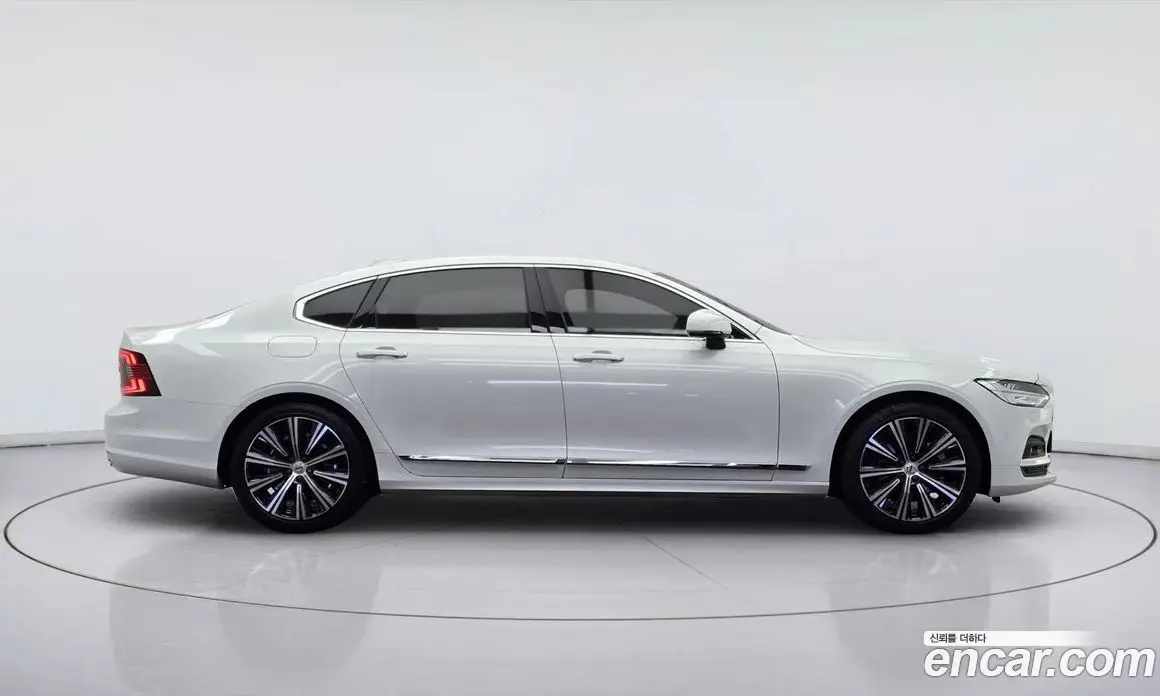 Volvo S90 2021 2.0 автомат (гидро), фото 4 Volvo S90 2021 2.0 автомат (гидро), фото 4