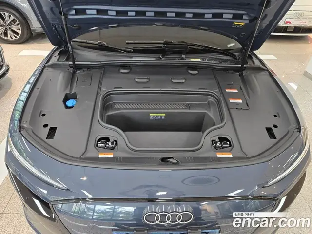 Audi A6 e-tron 2025 автомат (гидро), миниатюра 6 Audi A6 e-tron 2025 автомат (гидро), миниатюра 6