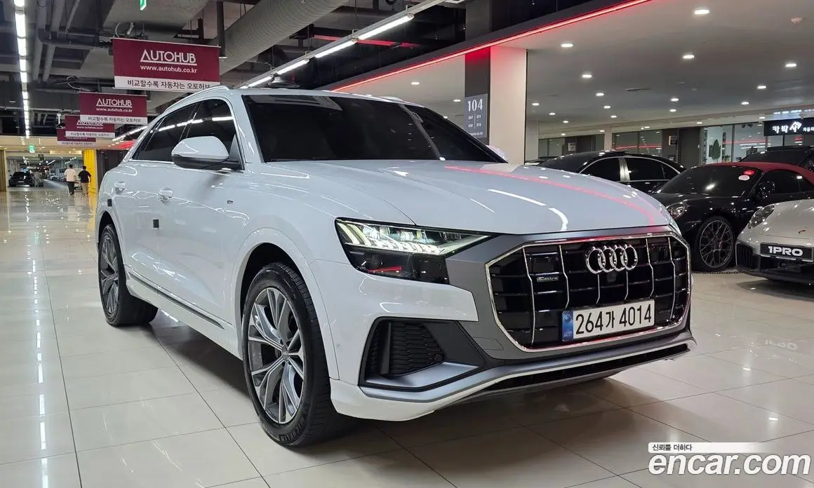 Audi Q8 2020 3.0 автомат (гидро), фото 1 Audi Q8 2020 3.0 автомат (гидро), фото 1