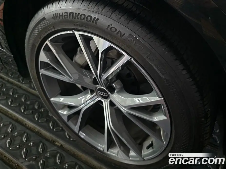 Audi Q8 2022 3.0 автомат (гидро), фото 5 Audi Q8 2022 3.0 автомат (гидро), фото 5