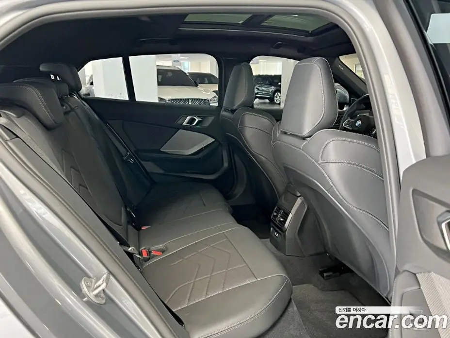 BMW 1 серия 2025 2.0 автомат (гидро), фото 13 BMW 1 серия 2025 2.0 автомат (гидро), фото 13